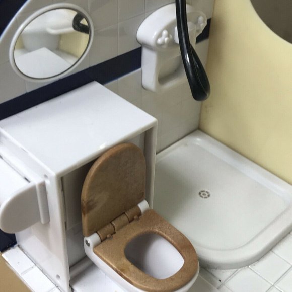 Calico Critters Caravan Family Camper 2018 Cream Green Model #CC2134 - Picture 12 of 14